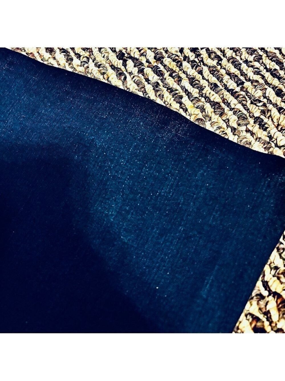 EXPRESS Mid Rise Dark Wash
Blue 70’s Flare Jeans Flex Medium Short 6/8/10 NWT - Picture 14 of 15